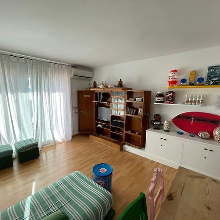 Apartamento Rits Beachfront Салоу Екстериор снимка